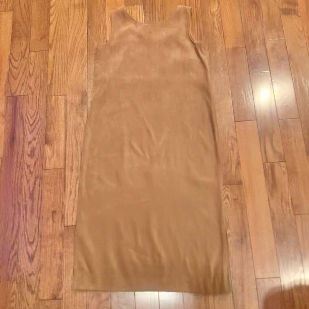 Jessica Howard Petite Camel Faux Suede Sleeveless Midi Sheath Dress - Picture 8 of 8